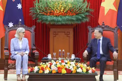 Le secrétaire général du Parti, To Lam, reçoit la gouverneure générale d’Australie, Sam Mostyn, en visite d’État au Vietnam, le 10 septembre 2025 à Hanoï. Photo : VNA