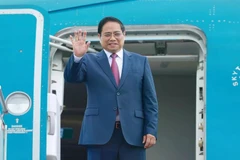 Le Premier ministre Pham Minh Chinh quitte Hanoï pour participer à la 16e Réunion annuelle des nouveaux champions du Forum économique mondial, qui se tiendra dans la ville de Tianjin (WEF Tianjin 16), et mener des activités de travail en Chine, du 24 au 27 juin 2025. Photo: VNA