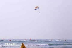 Activités sportives dans le cadre du programme « Saison du tourisme balnéaire de Da Nang », en avril 2025. Photo : VNA