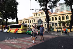 Les arrivées internationales à Hô Chi Minh-Ville ont progressé de près de 50 % au premier semestre. Photo: VNA