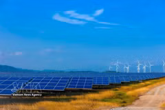 Le Vietnam prend des mesures adéquates en réduisant progressivement sa dépendance au charbon au profit des énergies renouvelables, notamment l'éolien et le solaire. Photo: VNA