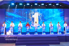 Mise en chnatier de la centrale solaire Dau Tieng 5 à Tay Ninh. Photo: VNA