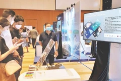 L’IA pourrait contribuer à hauteur de 5.000 milliards de dollars à l’économie mondiale d’ici 2030. Pour le Vietnam, ce potentiel est estimé entre 120 et 130 milliards de dollars d’ici 2040. Photo: nhandan.vn