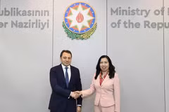 La vice-ministre des Affaires étrangères Lê Thi Thu Hang et son homologue azerbaïdjanais E. Mammadov. Photo: VNA