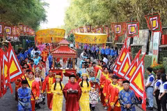 Le Premier ministre Pham Minh Chinh exhorte à organiser les fêtes printanières de 2025 de manière civilisée, sécuritaire et sans tomber dans le gaspillage. Photo: VNA