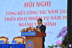 Le ministre des Finances, Nguyen Van Thang, s'exprime à la conférence. Photo: Vietnam+