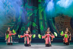 Le Théâtre national de marionnettes du Vietnam apporte des spectacles vivants et accessibles à tous les publics, offrant des moments de détente et véhiculant des messages de joie, d’harmonie entre l’homme et la nature, ainsi que d’optimisme dans la vie quotidienne. Photo: VNA