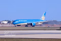 Vietnam Airlines commence à exploiter la ligne directe Hanoï-Amsterdam à partir du 16 juin. Photo: VNA