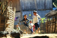 Le Vietnam renforce les bases du développement durable grâce aux progrès sociaux