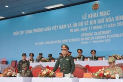 Le général de corps d'armée Phung Si Tân, chef d'état-major adjoint de l'Armée populaire du Vietnam à la répétition générale en vue de l'ouverture de l'exercice bilatéral Vietnam-Inde 2025. Photo: VNA