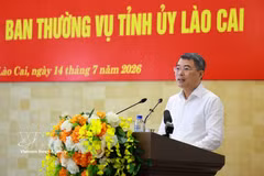 Le Premier ministre Lê Minh Hung à la séance de travail avec la permanence du Comité provincial du Parti. Photo: VNA