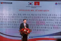 Le vice-président permanent du Comité populaire municipal, Le Anh Quan, s'exprime à l'évènement. Photo: VNA