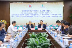Séance de travail entre Petrovietnam et TKV. Photo: petrotimes.vn