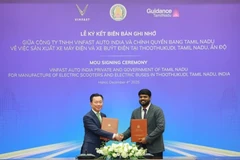 Signature du protocole d'accord entre VinFast et le gouvernement du Tamil Nadu. Photo: Vinfast