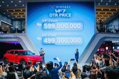 VinFast lance le SUV 100 % électrique VF 7 en Indonésie. Photo: VNA