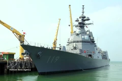 Le destroyer JS Asahi des Forces maritimes d’autodéfense japonaises au port de Tiên Sa, à Da Nang. Photo: VNA