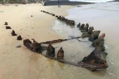 L’ancienne épave de Cam An, découverte le 26 décembre 2023, sur la plage de Thinh My, dans le quartier de Cam An, ville de Hoi An, province de Quang Nam. Photo: VNA