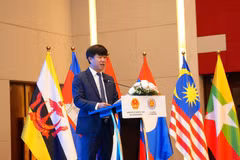 Pham Duc Luân, chef du Département de la gestion des digues, de la prévention et du contrôle des catastrophes, au roadshow "Une ASEAN, une réponse ". Photo: VietnamPlus