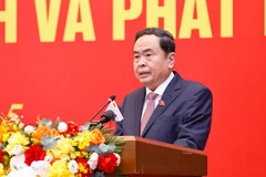 Le président de l'Assemblée nationale, Trân Thanh Mân s'exprime au séminaire. Photo: VNA