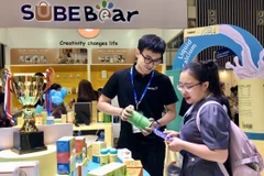 Les deux salons rassemblent des centaines de marques, fabricants et fournisseurs de premier plan. Photo: VNA