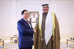 Le Premier ministre Pham Minh Chinh rencontre le Prince héritier Cheikh Sabah Khaled Al-Hamad Al-Sabah. Photo: VNA