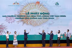 Cérémonie de lancement du Prix des Écoles Écologiques de l'ASEAN 2025 à Hanoï. Photo: VNA