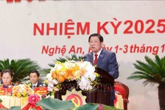 Phan Dinh Trac, membre du Bureau politique et chef de la Commission centrale des Affaires intérieures du Parti, s'exprime au 20e Congrès de l’organisation du Parti de la province centrale de Nghe An. Photo: VNA