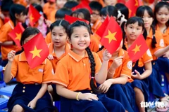 Ce matin du 5 septembre, environ 26 millions d'élèves et d'étudiants et 1,6 million d'enseignants à travers le pays ont participé à la cérémonie de rentrée. Photo: touitre.vn
