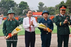 Le président de l'Assemblée nationale, Tran Thanh Man (2e de gauche) à la cérémonie de départ des conscrits de l'année 2026 à Hô Chi Minh-Ville. Photo: VNA