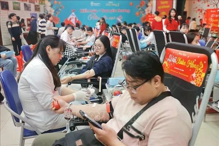 rès de 9.000 unités de sang ont été collectées dans le cadre de la Fête du Printemps rouge (Xuân Hông) 2025, l’un des plus grands événements annuels de don de sang au Vietnam. Photo: VNA