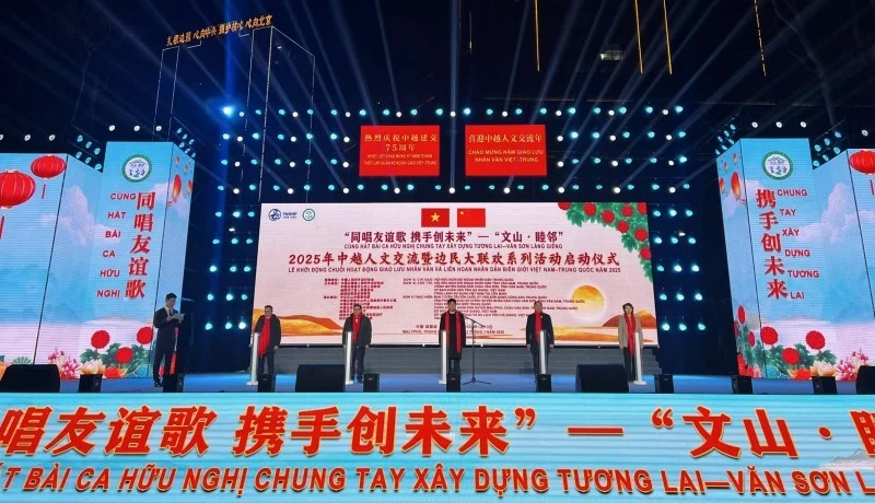 Lancement de la série d'activités d'échanges culturels intitulée « Wenshan - Bon voisinage» et du festival des résidents frontaliers Chine-Vietnam 2025. Photo: thoidai.com.vn