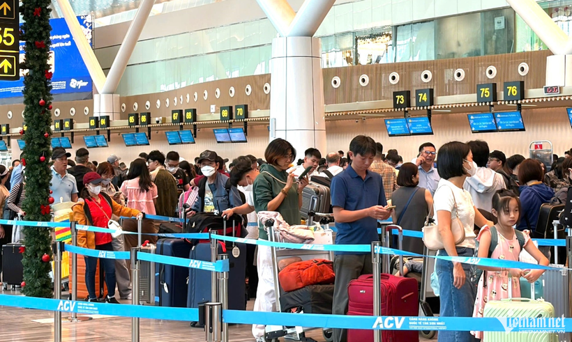 Le 20 février, l’aéroport international de Tan Son Nhat devrait accueillir plus de 170 000 passagers. Photo: vietnamnet.vn