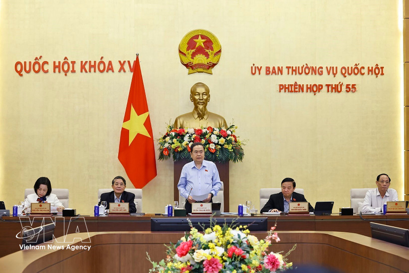 Le président de l'Assemblée nationale, Tran Thanh Man, prononce le discours d'ouverture de la 56e session du Comité permanent de l'Assemblée nationale. Photo: VNA