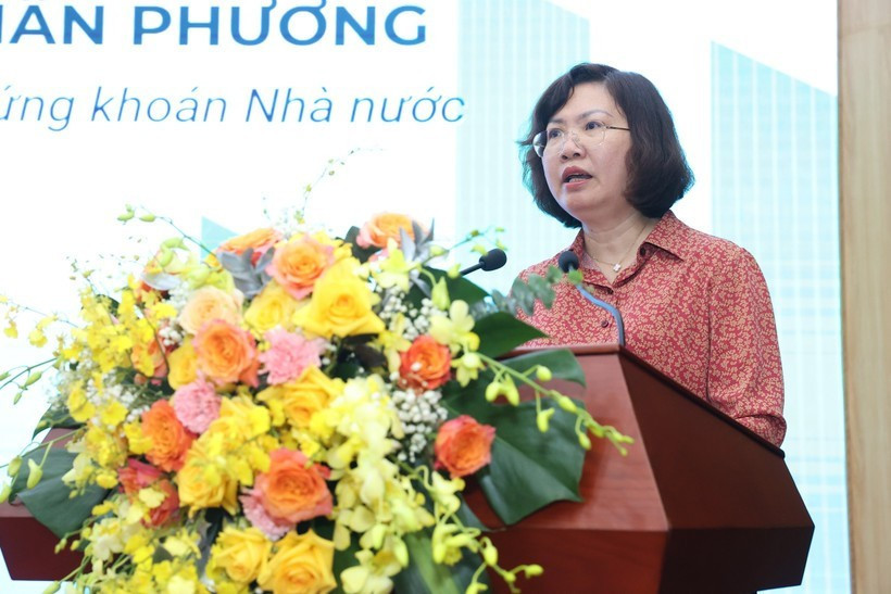 Vu Thi Chan Phuong, présidente de la Commission nationale des valeurs mobilières, s'exprime au séminaire. Photo: Vietnam+