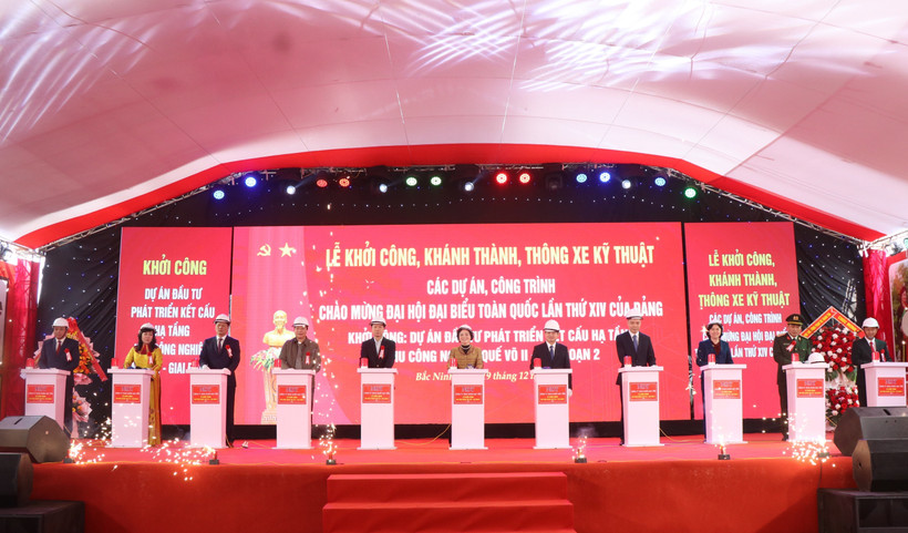 Lancement de la la deuxième phase du parc industriel Que Vo II. Photo: VNA