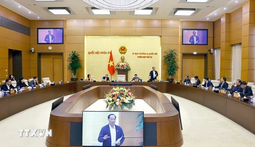L'Assemblée nationale examine les préoccupations des citoyens sur le commerce en ligne. Photo: VNA