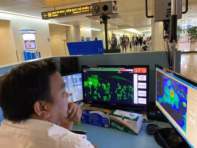 Le ministère de la Santé demande une surveillance plus stricte des maladies respiratoires aux postes frontaliers. Photo: thanhnien.vn