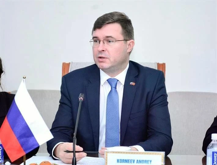 Le secrétaire d'État et vice-ministre russe de l'Éducation, Korneev Andrey. Photo: Vietnam+