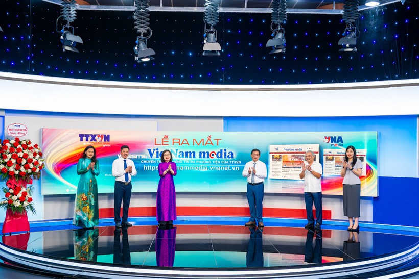 Lors de la cérémonie de lancement de la plateforme vietnammedia.vnanet.vn. Photo: VNA