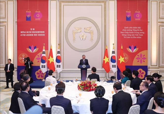 Le secrétaire général du Parti, Tô Lâm, s'exprime au banquet. Photo: VNA
