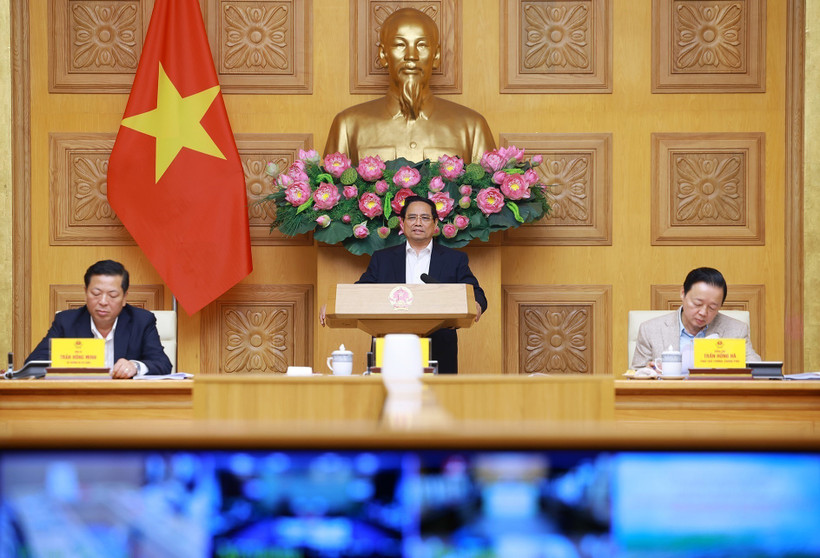 Le Premier ministre Pham Minh Chinh préside la 22ᵉ réunion du Comité directeur d'État des ouvrages et projets nationaux importants dans le secteur des transports. Photo: VNA