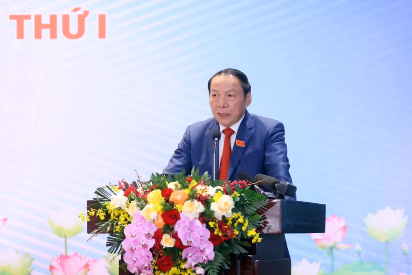 Nguyên Van Hung, chef de la Commission de la sensibilisation, de l’éducation et de la mobilisation des masses du Comité du Parti du Gouvernement et ministre de la Culture, des Sports et du Tourisme, à la conférence de presse du premier Congrès de l’organisation du Parti du Gouvernement pour le mandat 2025-2030. Photo: VNA