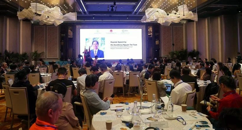 Conférence de promotion de l'investissement Khánh Hòa - Singapour. Photo: VNA