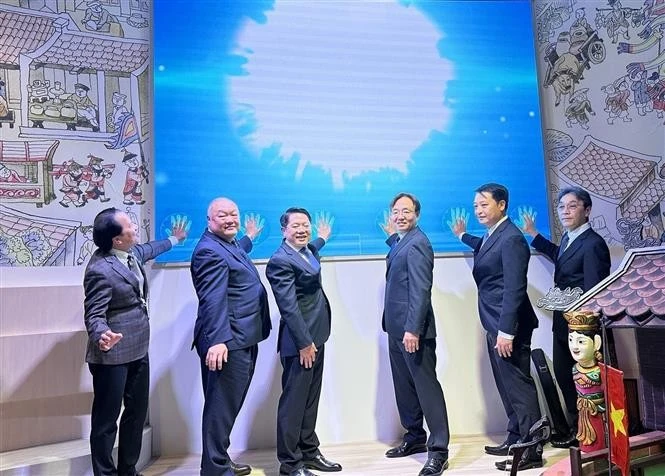 Ouverture de la Semaine de la Marque Nationale à l’Exposition universelle 2025 à Osaka. Photo: VNA