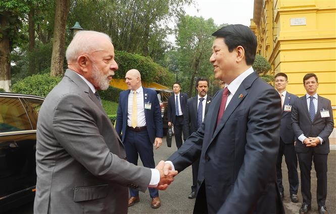 Le président du Vietnam, Luong Cuong (droite), et son homologue brésilien, Lula da Silva. Photo: VNA