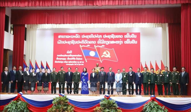 Cérémonie marquant la reconnaissance de la « Piste Truong Son – Route Hô Chi Minh sur le territoire lao » en tant que site historique national. Photo: VNA