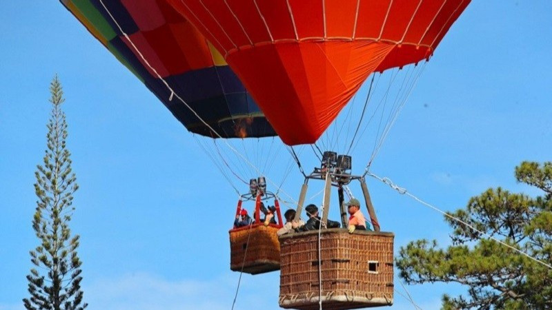 Du 24 au 26 octobre, la province de Lâm Dông deviendra une destination culturelle et touristique de choix avec l'inauguration de la Fête des montgolfières et des arts 2025. Photo: comité d'organisation