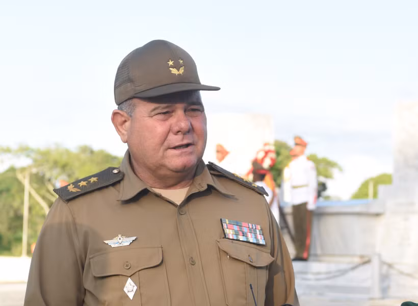 Le général de division Víctor Leonardo Rojo Ramos, membre du Comité central du Parti communiste de Cuba (PCC) et directeur du Département général de la politique du ministère cubain des Forces armées révolutionnaires. Photo: VNA