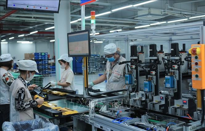 Pour atteindre une croissance à deux chiffres ces prochaines années, le Vietnam doit améliorer la qualité de ses flux d'investissements étrangers. Photo: VNA