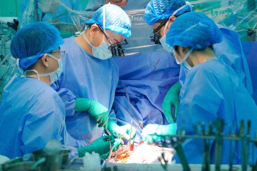 Une transplantation d’organes au Centre médical universitaire de Hô Chi Minh-Ville. Photo: BVCC